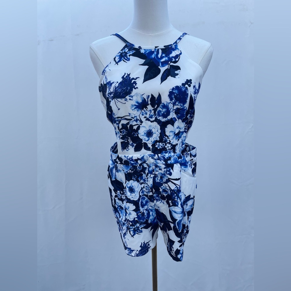 Soieblu Blue Floral Romper Halter Open Back Pockets Summer Large